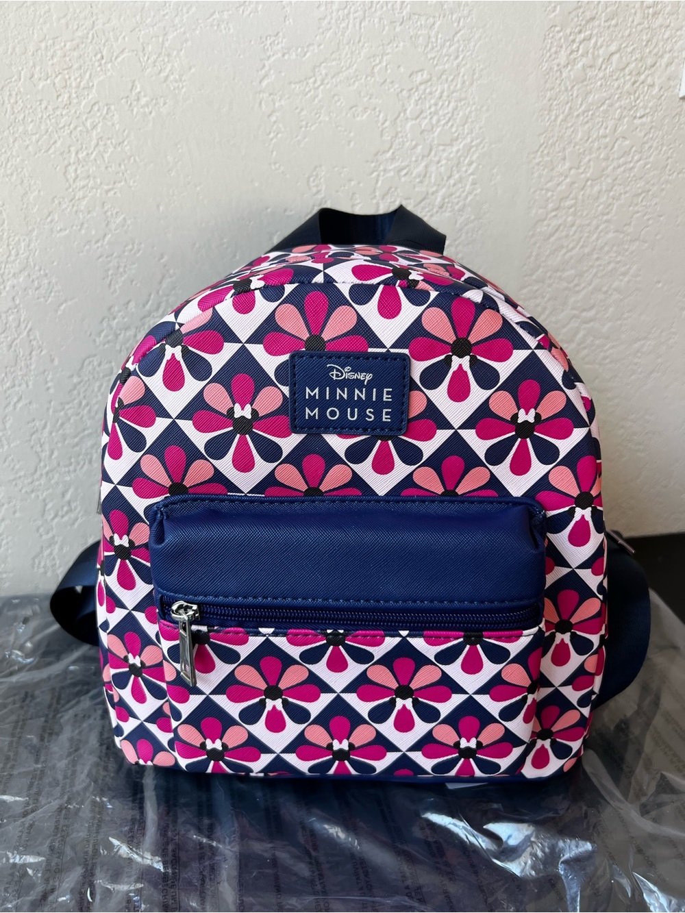 NWT Bioworld Disney's Minnie Mouse Floral Retro Print Mini Backpack